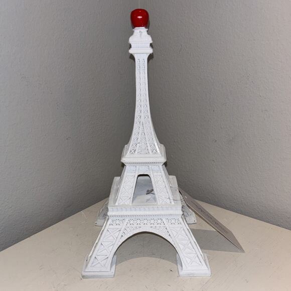 Cupcakes & Cashmere Eiffel Tower White with Red Heart Valentine's Day Statue NEW - Picture 6 of 6